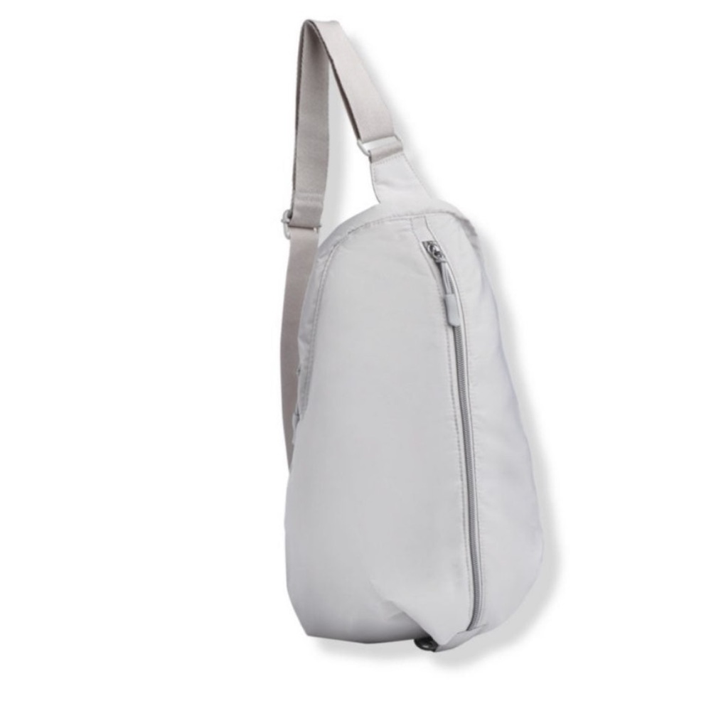 Ariana Grande - Gray Sling Bag